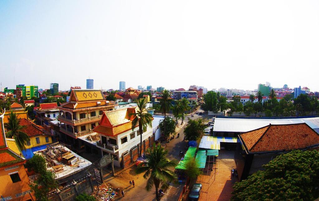 Cyclo Hotel-Bar-Restaurant Phnom Penh Exterior foto