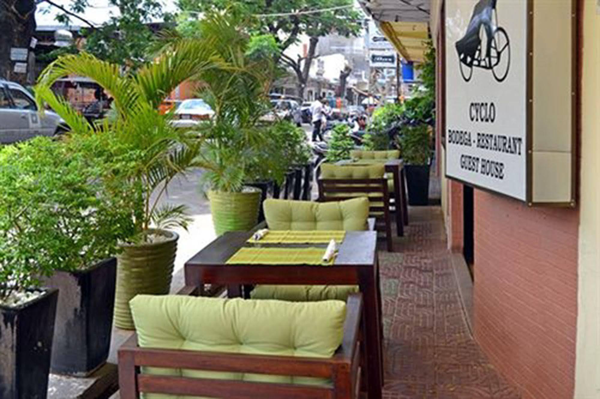 Cyclo Hotel-Bar-Restaurant Phnom Penh Exterior foto